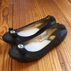 Michael Kors ladies flats 5.5